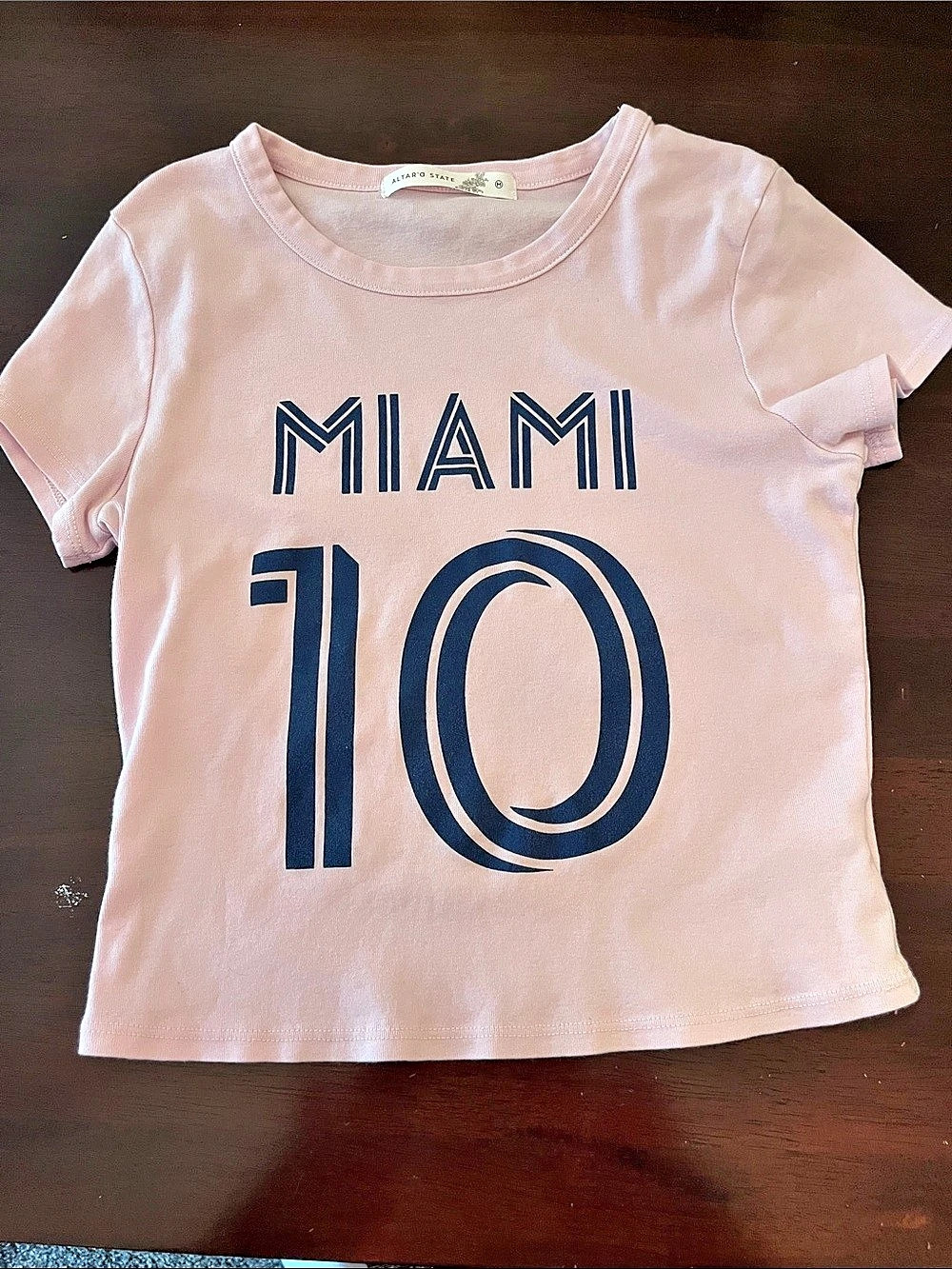 Altar'd State Miami 10 Graphic Short Sleeve Tee in Pink size M